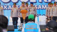 kapolri-jenderal-listyo-sigit-memimpin-apel-ojol-kamtibmas-di-monas-jakarta-ia-menegaskan-dukungan-polri-untuk-ojol-sebagai-pe-1760926912078_169